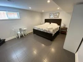 Yonge and Finch Subway !R Spacious & Stylish Prvt Bdr with Shared Bathroom