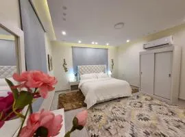 ملحق فخم جداً بمدخل وسطح مستقلين قرب لافندا بارك