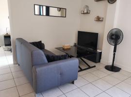 Charmant appartement à 1 minute du lac，位于安锡的公寓