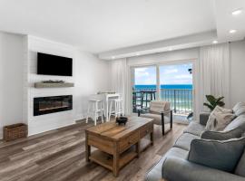 The Summit 808 - Luxury Beach Resort Condo - Beachfront - Incredible Views - BEACH CHAIRS AND SUNSHADE Provided In Condo，位于巴拿马城海滩的酒店