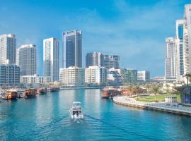 The First Collection Dubai Marina，位于迪拜的酒店