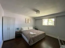 Yonge and Finch Subway !O Cozy & Modern Private Bdr with Private Bathroom