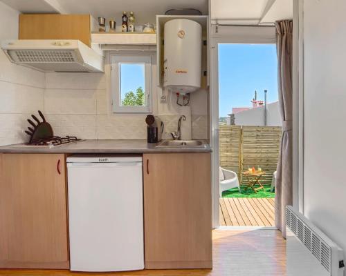 Casa Amarela-Tiny House with fantastic view-pool and close to the beaches