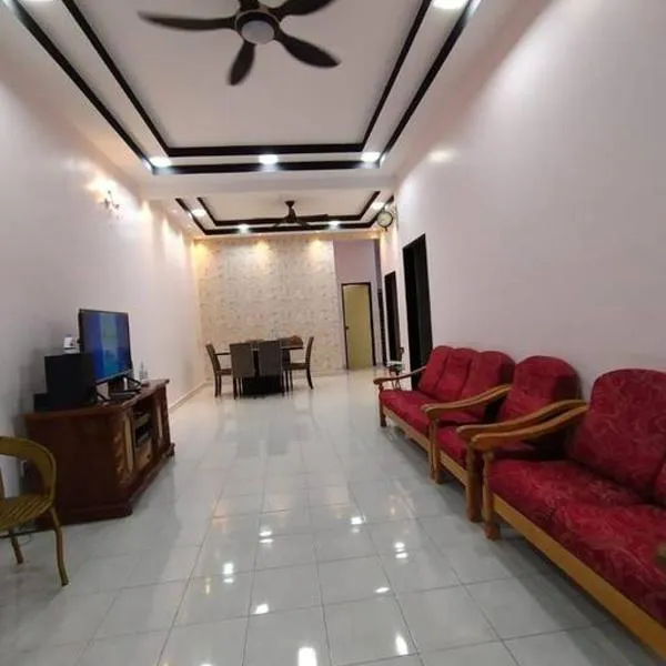 KS Villa Homestay Kuala Kubu Bharu，位于Kampong Peruntun的酒店