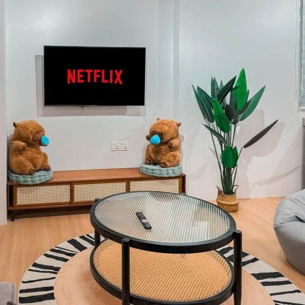 Taiping Rain Suite Homestay near Lake Garden with Netflix WiFi，位于太平的酒店