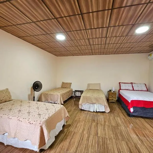 Pleasant Hostal Panama，位于Aserrío的酒店